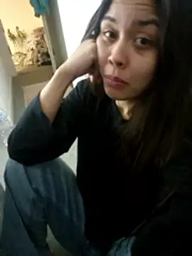 Snapshot of Ariana2001 chatting on 04/19/26, 06:10 Ariana2001 online show from 04/19/26, 06:10