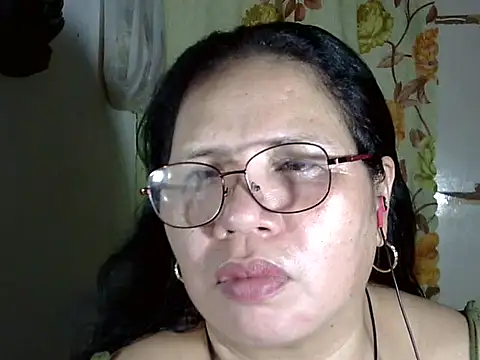 Snapshot of HottyCurlyPeanut chatting on 05/10/26, 05:12 HottyCurlyPeanut online show from 05/10/26, 05:12