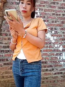 Elena Mia online show from 05/16/26, 12:40