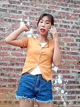 Elena Mia online show from 05/25/26, 01:33