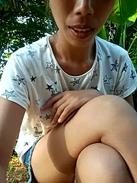 Snapshot of Elena_Mia chatting on 07/13/26, 10:40 Elena Mia online show from 07/13/26, 10:40