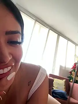 Sara fun online show from 12/31/24, 07:07