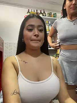 Sara fun online show from 11/23/25, 04:40