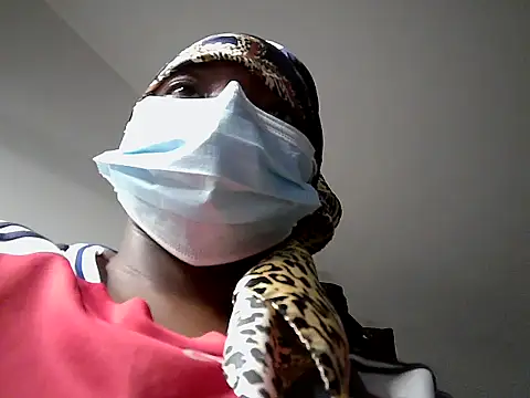 Snapshot of Ninah__ chatting on 04/16/26, 08:09 Ninah online show from 04/16/26, 08:09