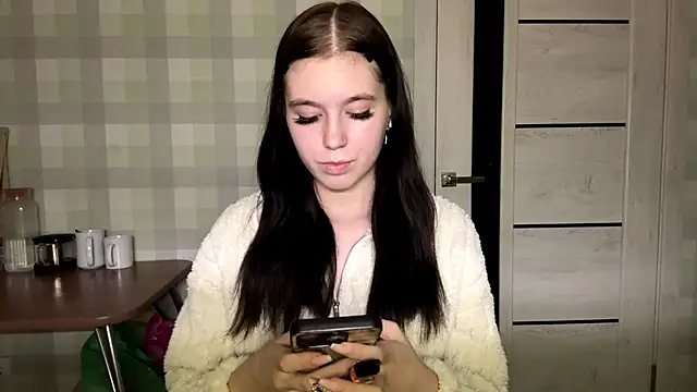 Snapshot of Bubble_Eva chatting on 04/21/26, 05:50 Bubble Eva online show from 04/21/26, 05:50