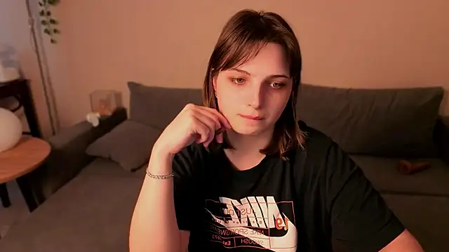 tender meow online show from 06/24/26, 04:28