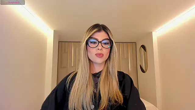 MiaSilvaX online show from 05/14/26, 11:17