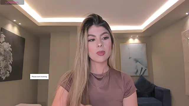 MiaSilvaX online show from 05/25/26, 10:54