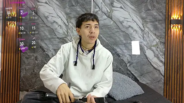 NoahWalker   online show from 06/15/26, 11:01
