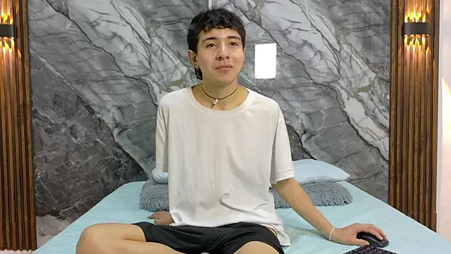 NoahWalker   online show from 07/08/26, 11:15