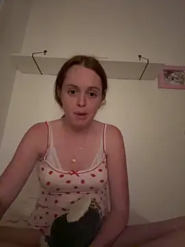 Snapshot of lilysmn chatting on 06/08/26, 07:58 lilysmn online show from 06/08/26, 07:58