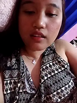 heyitsnana online show from 04/15/26, 07:43