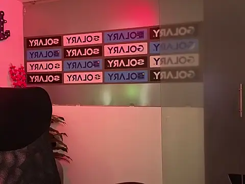 Snapshot of Zoe_Swett chatting on 04/22/26, 01:01 Zoe Swett online show from 04/22/26, 01:01