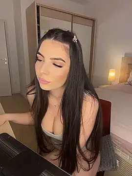 CandyElla  online show from 05/06/26, 01:27