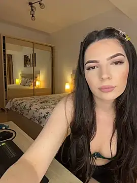CandyElla  online show from 06/07/26, 06:22