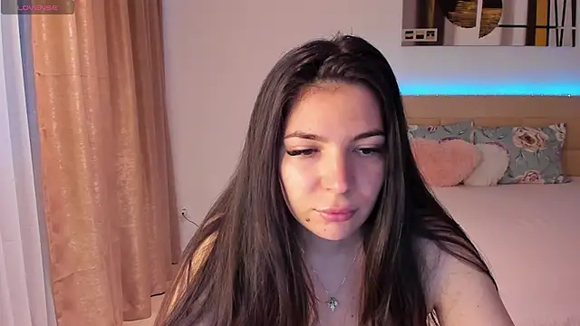 Snapshot of CandyElla_ chatting on 08/01/26, 03:11 CandyElla online show from 08/01/26, 03:11