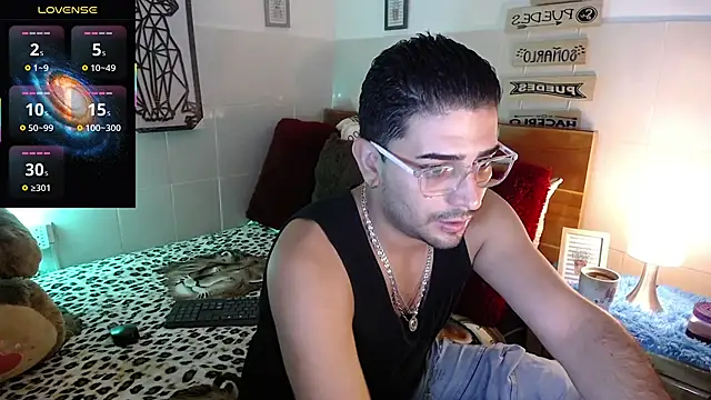 Snapshot of andders_ chatting on 06/05/26, 02:12 andders online show from 06/05/26, 02:12