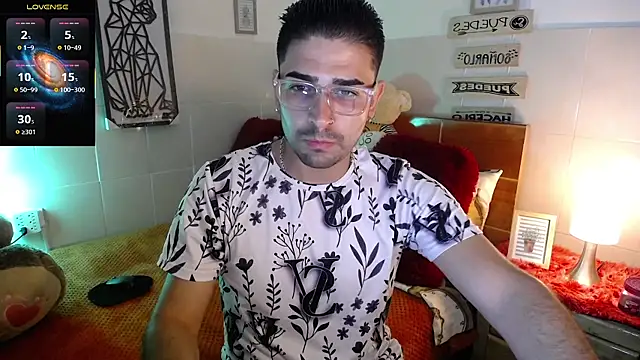 Snapshot of andders_ chatting on 07/07/26, 12:46 andders online show from 07/07/26, 12:46