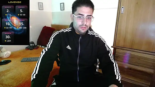 Snapshot of andders_ chatting on 07/29/26, 01:04 andders online show from 07/29/26, 01:04