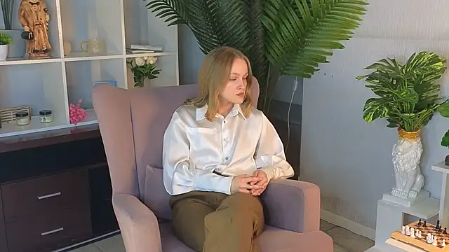 AliseVeals online show from 04/17/26, 02:31