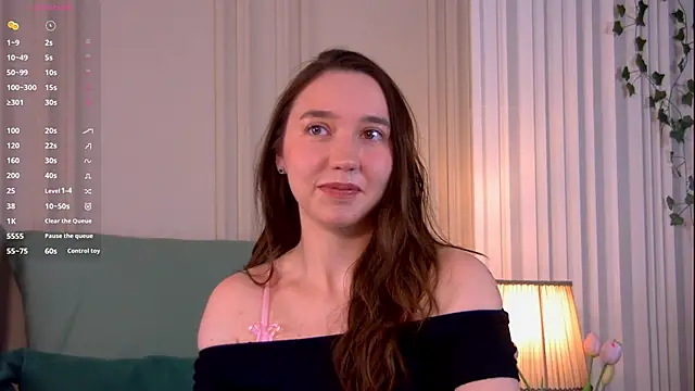 Snapshot of Suzaneey chatting on 04/23/26, 07:27 Suzaneey online show from 04/23/26, 07:27