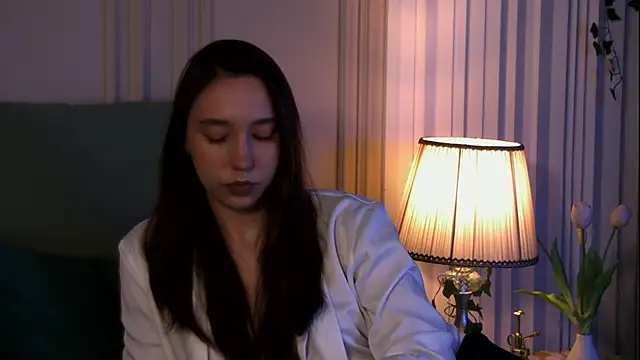 Suzaneey online show from 06/19/26, 08:01