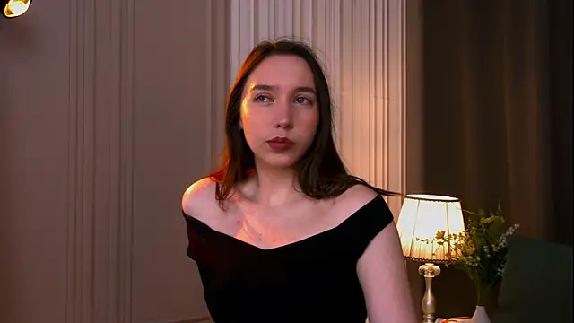 Suzaneey online show from 06/26/26, 07:18