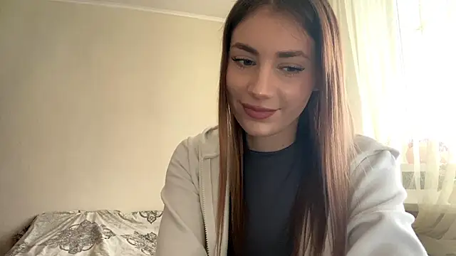 Snapshot of simmisweet chatting on 04/21/26, 04:01 simmisweet online show from 04/21/26, 04:01