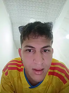 Snapshot of Axel_Romanov chatting on 07/17/26, 12:23 Axel Romanov online show from 07/17/26, 12:23