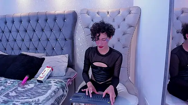 Anaciet Evans online show from 04/19/26, 04:01