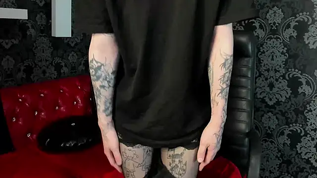 Snapshot of MattyBevs chatting on 04/22/26, 11:17 MattyBevs online show from 04/22/26, 11:17