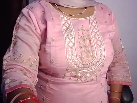 Snapshot of Hotty_Bhabhi1 chatting on 04/21/26, 05:14 Hotty Bhabhi1 online show from 04/21/26, 05:14