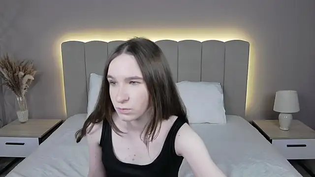 MarliinNova online show from 04/26/26, 04:10