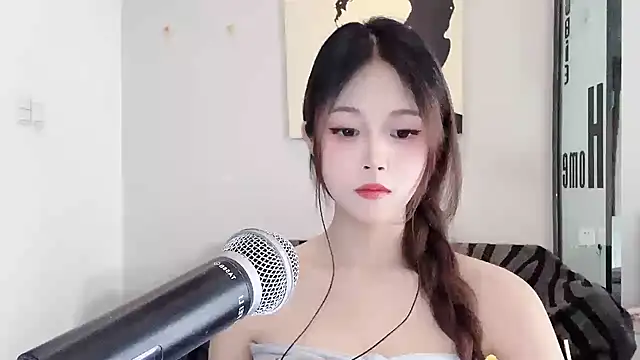 Snapshot of KiKi-011 chatting on 05/28/26, 07:38 KiKi-011 online show from 05/28/26, 07:38