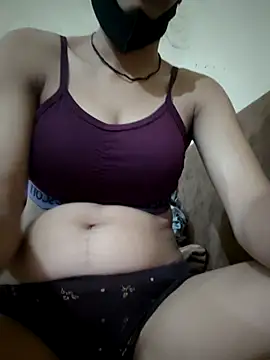 Snapshot of Cute-Nitya_21 chatting on 06/13/26, 03:26 Cute-Nitya 21 online show from 06/13/26, 03:26