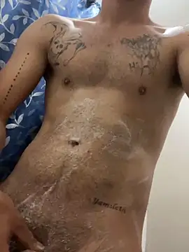 Snapshot of perra89 chatting on 04/25/26, 10:29 perra89 online show from 04/25/26, 10:29