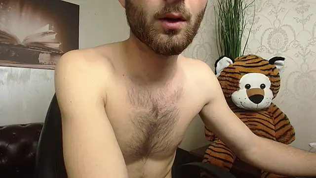 Snapshot of KyloEast chatting on 04/22/26, 04:37 KyloEast online show from 04/22/26, 04:37