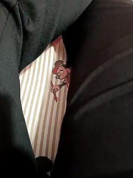 priyaraj couple online show from 04/18/26, 04:05