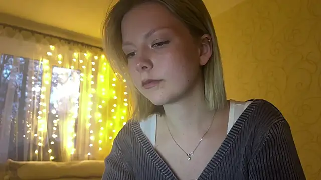 Snapshot of Tonya_Silva chatting on 04/25/26, 05:43 Tonya Silva online show from 04/25/26, 05:43