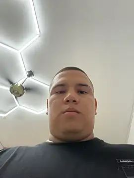 Patricio 02 online show from 05/30/26, 02:58