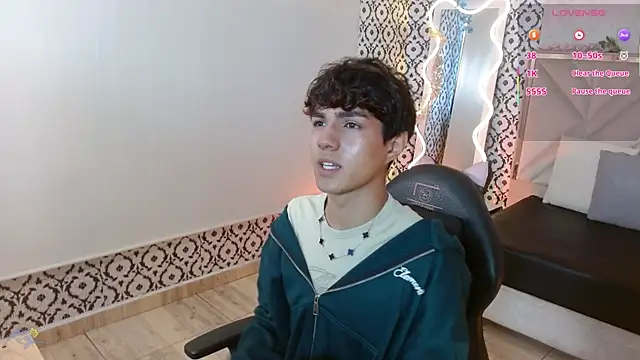 Snapshot of Damian_tay chatting on 04/22/26, 11:45 Damian tay online show from 04/22/26, 11:45