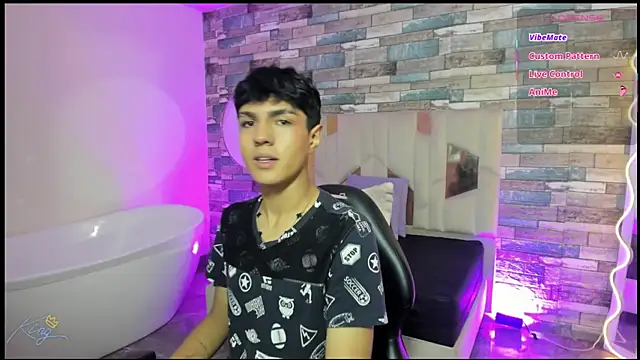 Snapshot of Damian_tay chatting on 05/14/26, 11:50 Damian tay online show from 05/14/26, 11:50