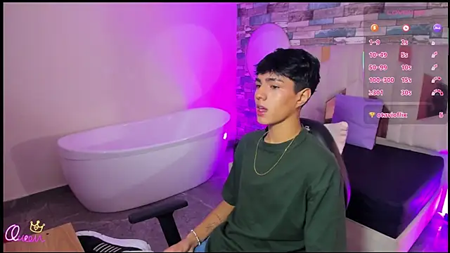 Snapshot of Damian_tay chatting on 05/15/26, 11:39 Damian tay online show from 05/15/26, 11:39