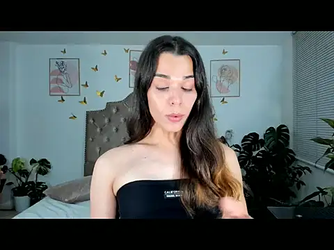 bella grego online show from 04/17/26, 11:19