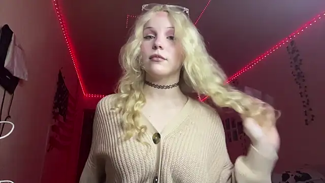 CassieRey online show from 04/18/26, 05:28