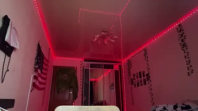 CassieRey online show from 04/18/26, 07:07