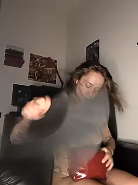 Prettywhitexxx online show from 07/18/26, 06:45