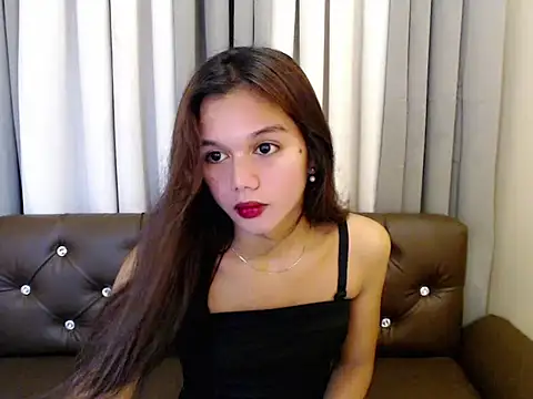 Snapshot of marie_castro chatting on 05/10/26, 06:35 marie castro online show from 05/10/26, 06:35