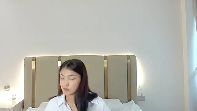 Snapshot of Maiaxoxo chatting on 07/04/26, 03:24 Maiaxoxo online show from 07/04/26, 03:24