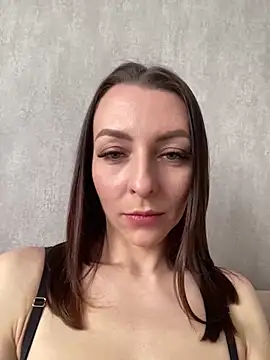 Snapshot of Miss_Julia__ chatting on 04/21/26, 11:38 Miss Julia online show from 04/21/26, 11:38
